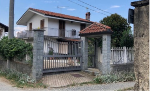 Foto Villa unifamiliare a Barbania Perrero di 145 m² con 5 locali