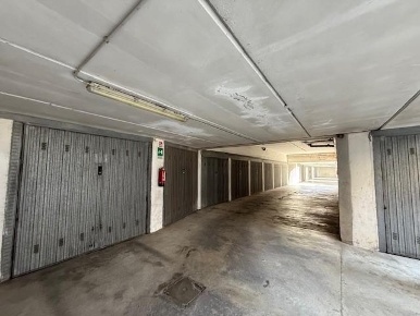 Foto Box a Monza San Rocco di 11 m² con 1 locali in vendita
