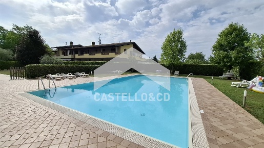 Foto Appartamento in Via Trevisago, Manerba del Garda di 73 m² con 3 locali