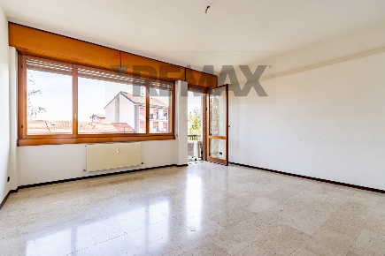 Foto Appartamento in Via Mons. G. Terruzzi 2, Sovico di 118 m² con 4 locali