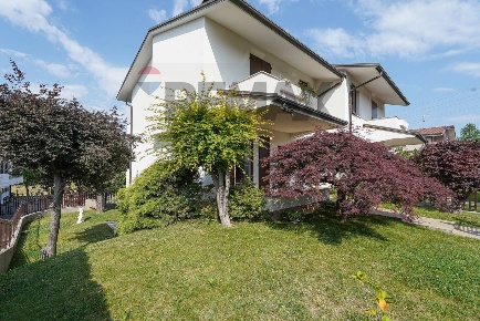 Foto Case semi ndipendenti in via delle valli 59, Calusco d'Adda di 150 m²