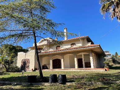 Foto Villa unifamiliare in Contrada San Donato, Monteprandone di 450 m²