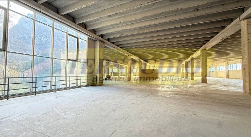 Foto Capannone industriale in Via Sant' Egidio snc, Lecco Laorca di 1200 m²