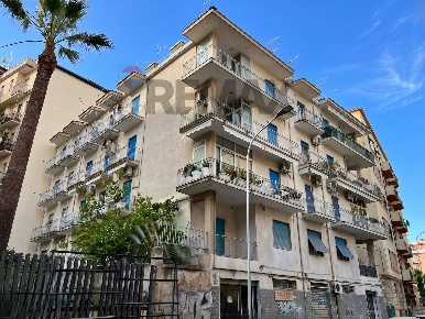Foto Appartamento in Via Gaetano Salvemini 13b, Cosenza Centro di 117 m²