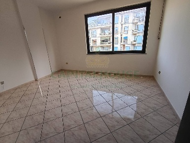 Foto Ufficio in Via Gennaro Tescione, Caserta Ospedale di 80 m² in affitto