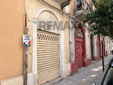 Foto Locale commerciale in Via Maddalena 103, Messina San Martino di 44 m²