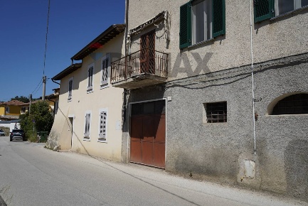 Foto Case semi ndipendenti in VIA LEONARDO DA VINCI 2, Foligno di 130 m²