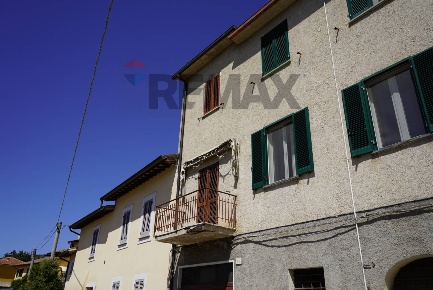 Foto Case semi ndipendenti in VIA LEONARDO DA VINCI 2, Foligno di 130 m²