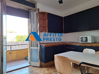 Foto Appartamento in Via Casoni 10, Bologna Bolognina di 65 m² con 3 locali