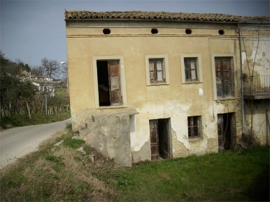 Foto Rustico in VIA SAN CATALDO, Giuliano Teatino Centro di 150 m²