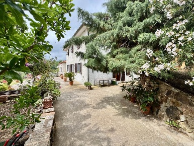 Foto Villa unifamiliare a Rio Rio Marina di 199 m² con 7 locali in vendita