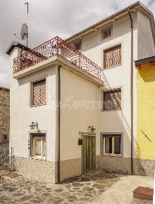 Foto Casa indipendente a Frassinoro Sassatella di 145 m² con 6 locali