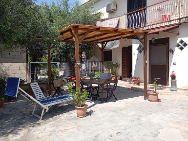 Foto Villa unifamiliare in VIA  FESTAROLA, Minturno di 110 m² con 6 locali