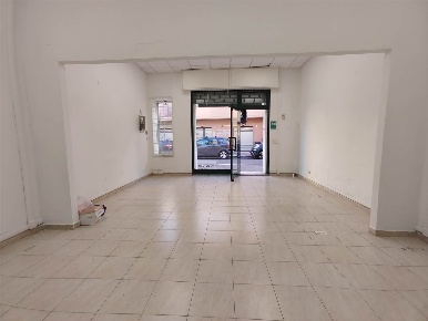 Foto Negozio a Monterotondo Santa Maria, San Martino di 50 m² con 1 locali