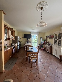 Foto Appartamento in via Alfonso Casoli 48, Modena San Cataldo di 131 m²