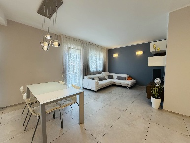 Foto Appartamento a Chioggia Sottomarina di 100 m² con 4 locali in vendita