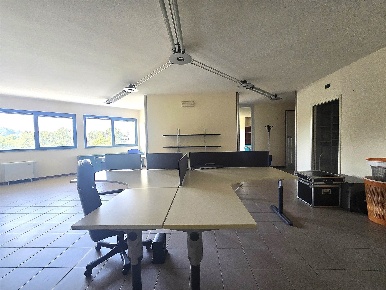 Foto Ufficio in via Pesciatina, Capannori Lammari - Lunata di 119 m²