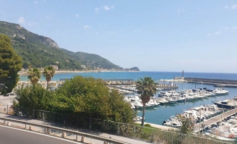 Foto Appartamento in Via Aurelia 31, Finale Ligure Centro di 54 m²