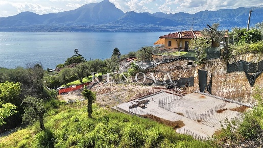 Foto Villa unifamiliare in località rossone 13, Torri del Benaco Centro