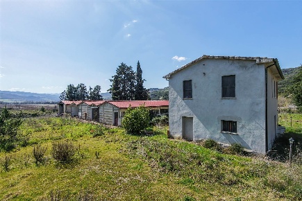 Foto Cessione attività a Castiglione d'Orcia di 1352 m² con 20 locali