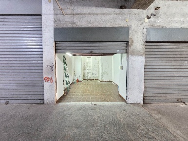 Foto Garage in Via Sagittario, Palermo Guadagna di 17 m² con 1 locali