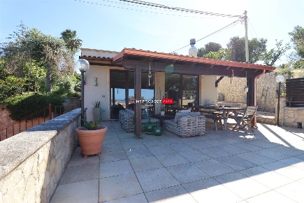 Foto Villa unifamiliare in Contrada Rosara, Ostuni di 141 m² con 4 locali