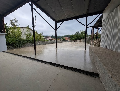 Foto Capannone industriale a Santo Stefano di Magra Centro di 710 m²