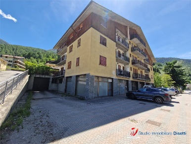 Foto Locale commerciale in Via Antonio Schivardi, Corteno Golgi Centro