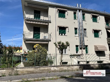 Foto Appartamento in Via Villaggio Saffa, Magenta Centro di 110 m²