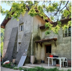 Foto Villa singola in Via alla Stazione 16, Mele Centro di 217 m² all'asta