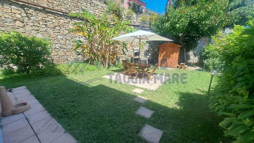 Foto Appartamento in Via Fossati, Cipressa di 75 m² con 3 locali in vendita