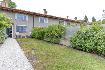 Foto Villa unifamiliare in Via del Fontanile di Mezzaluna 231, Fiumicino