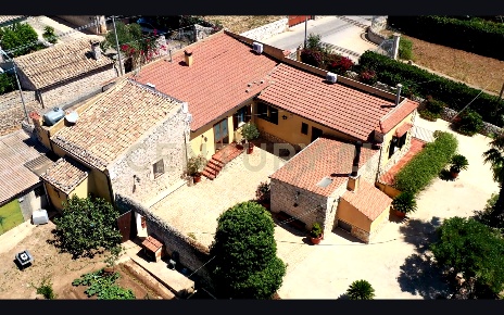 Foto Villa unifamiliare in Contrada Pirato Cava Maria 37, Modica Pirato