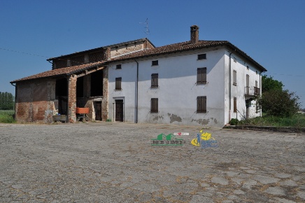 Foto Rustico in Frazione Borgonovo 29, Sissa Trecasali Borgonovo di 340 m²
