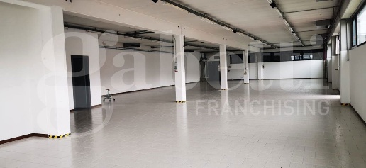 Foto Capannone industriale a Bassano del Grappa Centro di 1200 m²