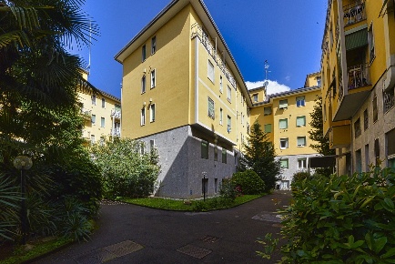 Foto Appartamento in Via ACCURSIO 4, Milano Certosa di 78 m² con 3 locali