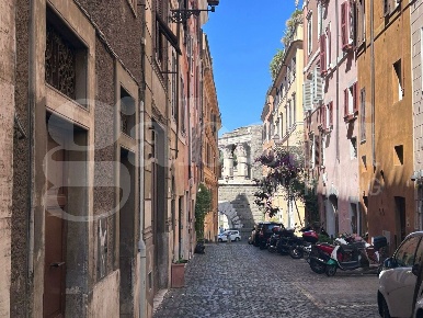Foto Appartamento in Via Baccina 23, Roma Monti di 45 m² con 1 locali