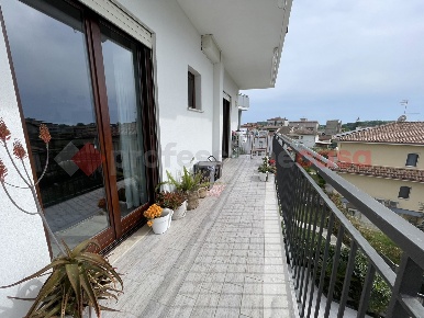 Foto Appartamento in Via Zeccarelle snc, Minturno Centro di 95 m²