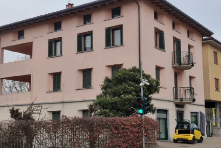Foto Appartamento a Merone Centro di 126 m² con 6 locali in vendita