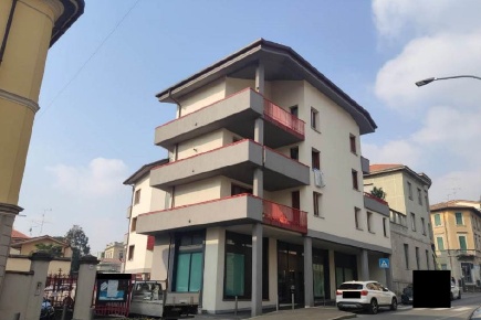 Foto Appartamento a Erba Centro di 232 m² con 15 locali in vendita