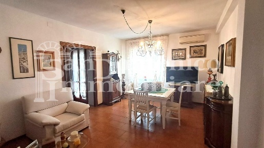 Foto Appartamento a Calcinaia Fornacette di 80 m² con 4 locali in vendita