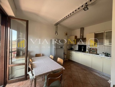 Foto Appartamento a Lucca Sant'Anna di 95 m² con 5 locali in vendita