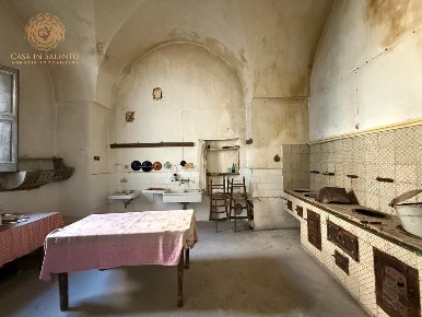 Foto Casa indipendente a Ruffano Centro di 350 m² con 8 locali in vendita