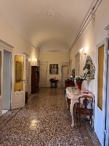 Foto Appartamento a Livorno Cisternone di 233 m² con 6 locali in vendita