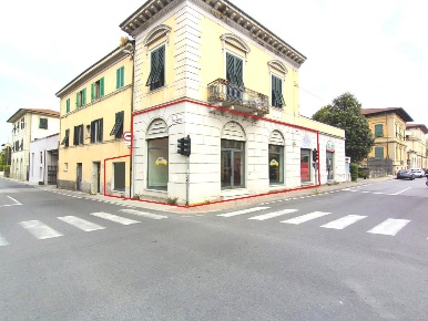 Foto Locale commerciale a Lucca San Concordio di 135 m² con 4 locali