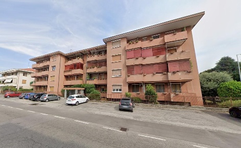 Foto Appartamento a Meda di 111 m² con 4 locali in vendita