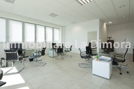 Foto Ufficio a Imola di 91 m² con 2 locali in vendita