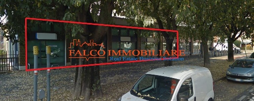 Foto Negozio in Via Amoretti, Milano Vialba di 650 m² con 2 locali