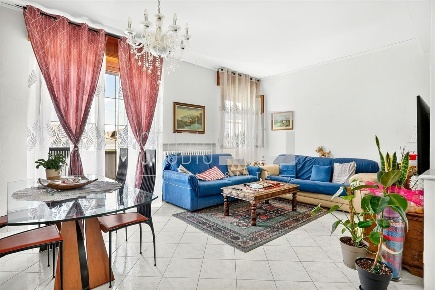 Foto Case semi ndipendenti in Via Podgora, Cesano Maderno di 118 m²