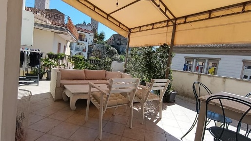 Foto Appartamento in PIAZZA MUNICIPIO, Castelforte di 210 m² con 7 locali